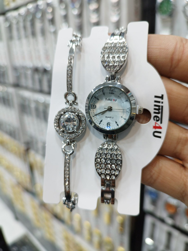 ست ساعت زنانه و دستبند TIME4U نگینی خاص